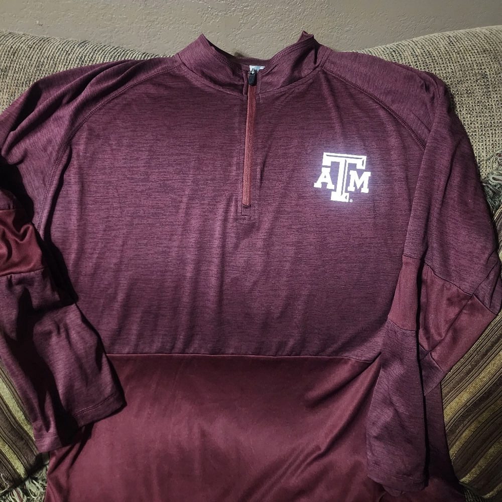 Mens Texas A&M Aggies Maroon Quarter-Zip Pullover with Logo Sz.XL